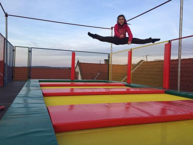 Katica tanya galéria